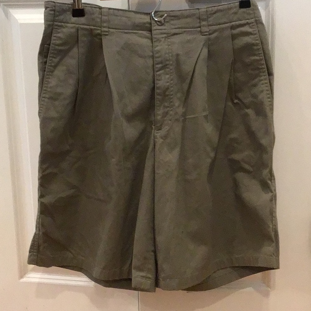Claiborne men’s shorts